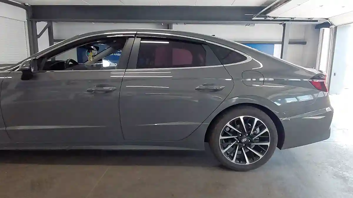 Hyundai Sonata 2019 года за 10 000 000 тг. в Астана