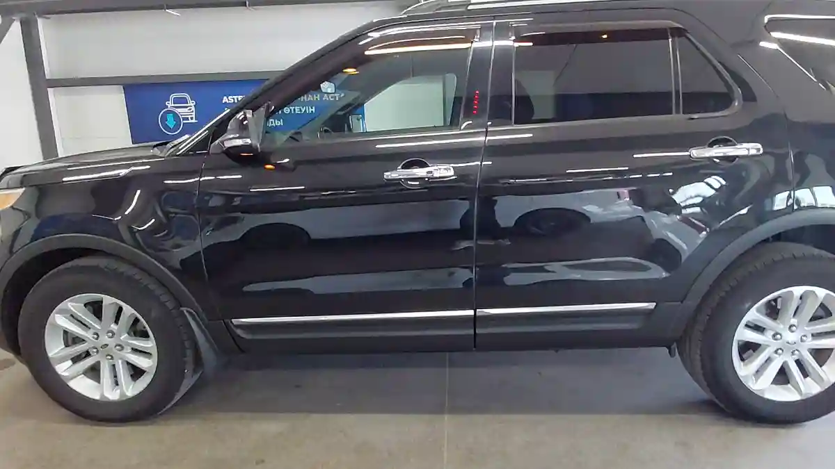 Ford Explorer 2013 года за 10 000 000 тг. в Астана
