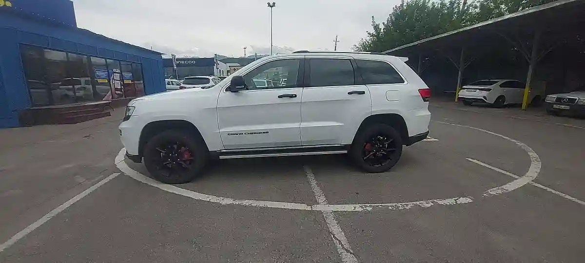 Jeep Grand Cherokee 2015 года за 12 000 000 тг. в Алматы