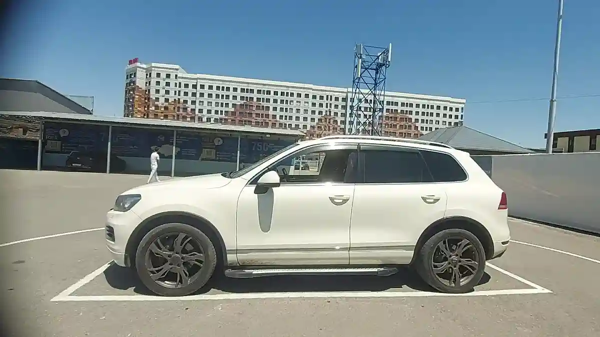 Volkswagen Touareg 2011 года за 7 500 000 тг. в Шымкент