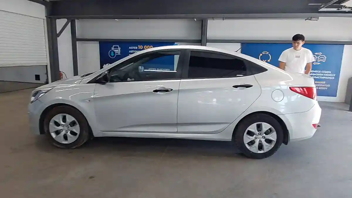 Hyundai Accent 2015 года за 3 000 000 тг. в Астана