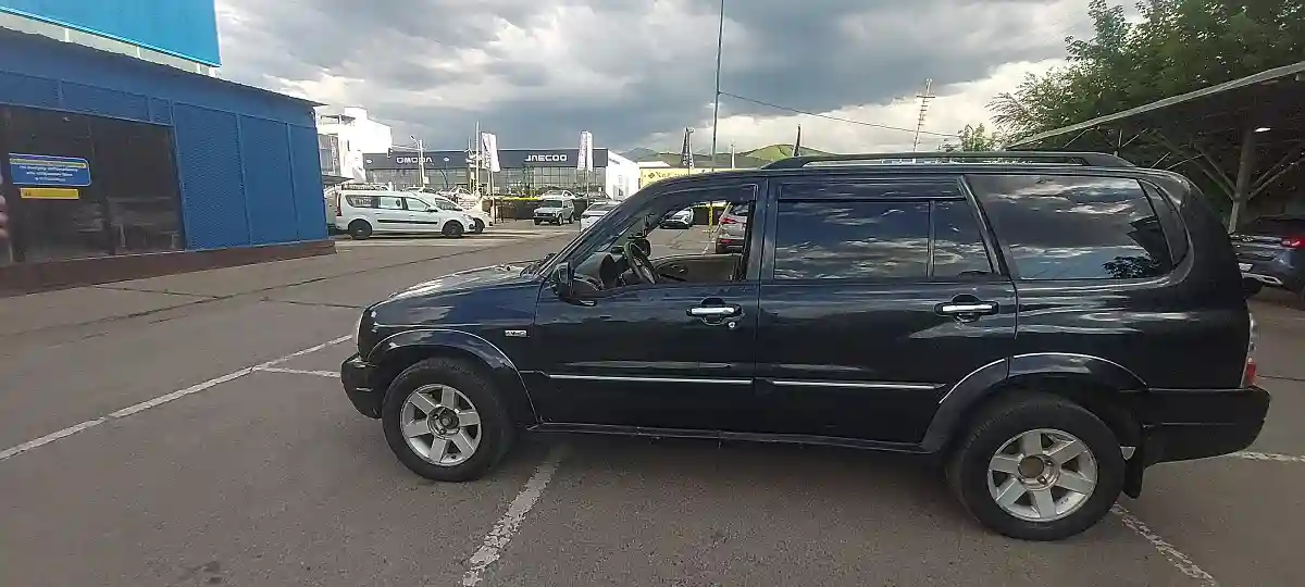 Suzuki XL7 2003 года за 4 000 000 тг. в Алматы