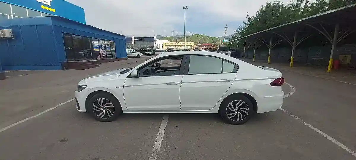 Volkswagen E-BORA 2020 года за 14 000 000 тг. в Алматы