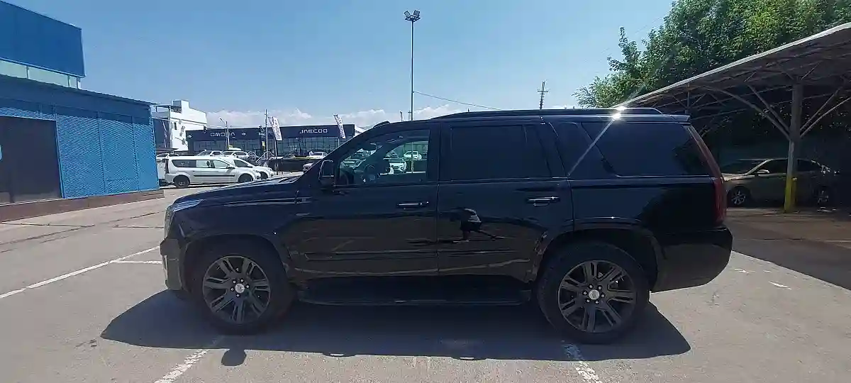 Cadillac Escalade 2016 года за 25 000 000 тг. в Алматы