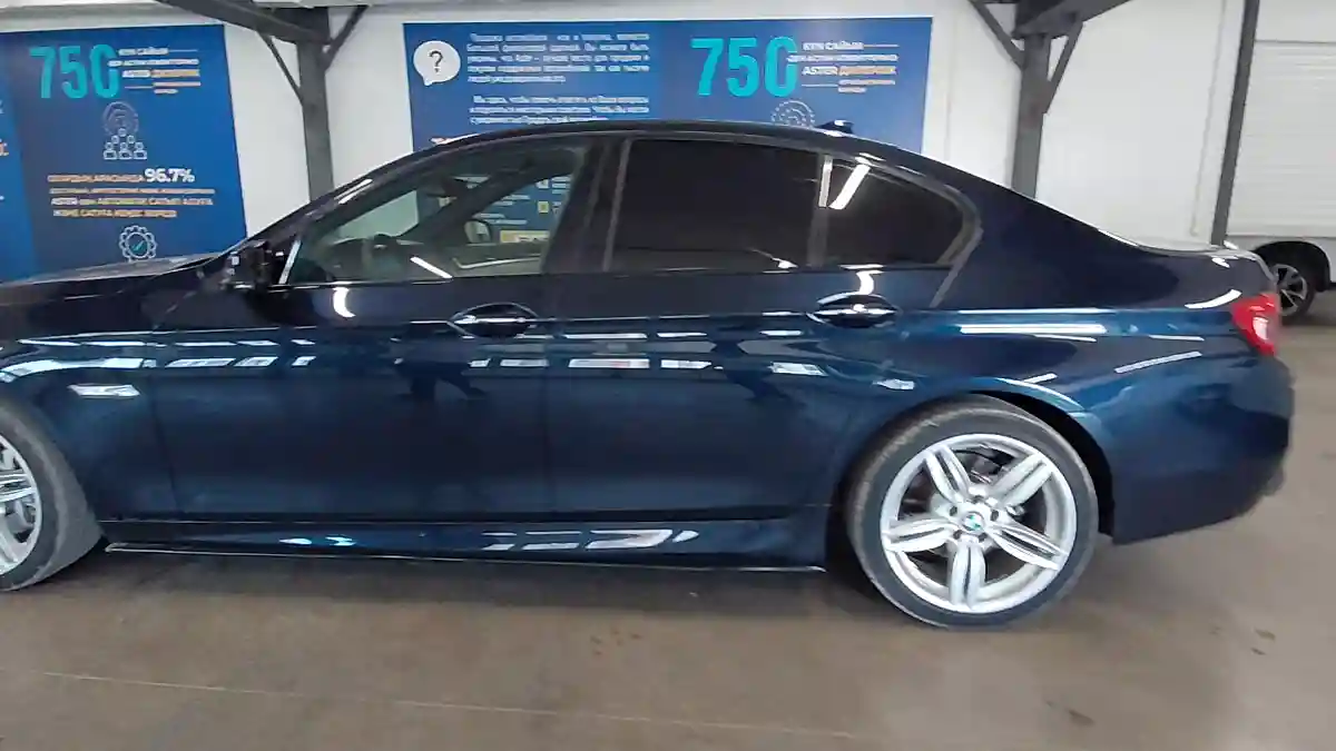 BMW 5 серии 2012 года за 11 500 000 тг. в Астана