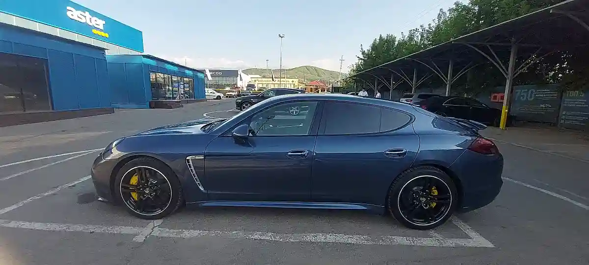 Porsche Panamera 2011 года за 22 500 000 тг. в Алматы