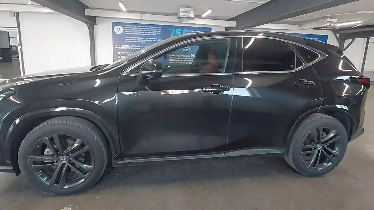 Lexus NX 2022 года за 24 000 000 тг. в Астана