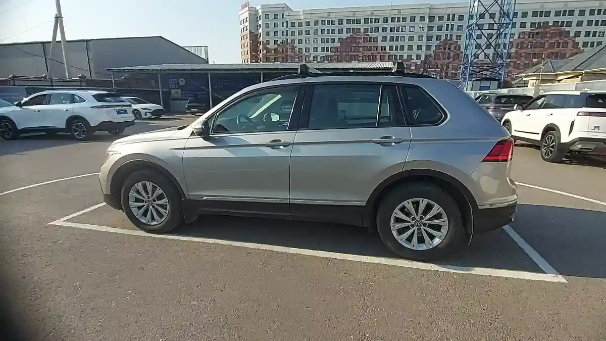 Volkswagen Tiguan 2021 года за 10 500 000 тг. в Шымкент