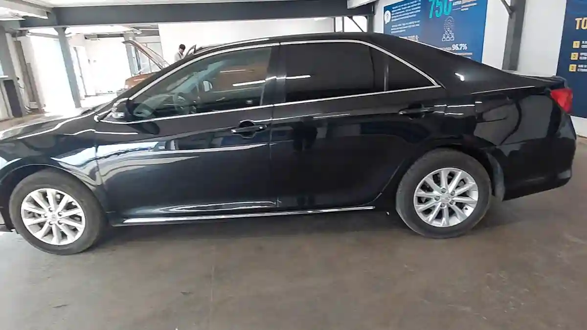 Toyota Camry 2014 года за 9 000 000 тг. в Астана