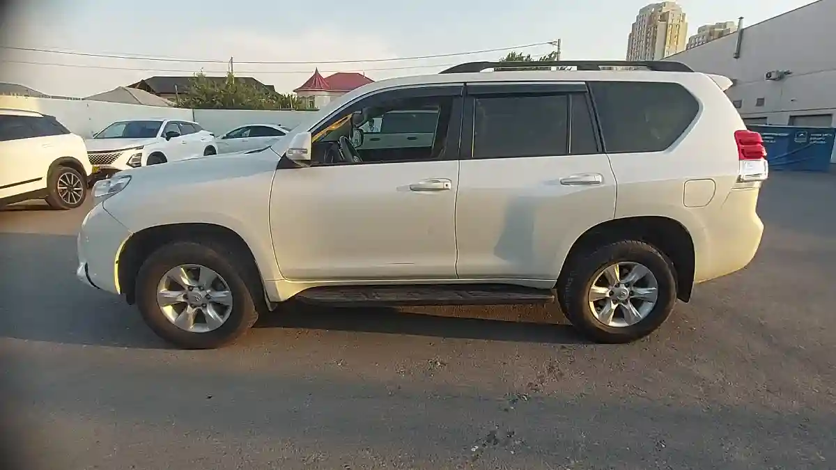 Toyota Land Cruiser Prado 2010 года за 14 500 000 тг. в Шымкент