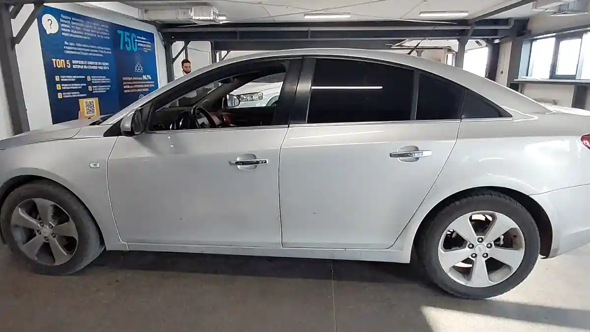 Chevrolet Cruze 2012 года за 3 300 000 тг. в Астана