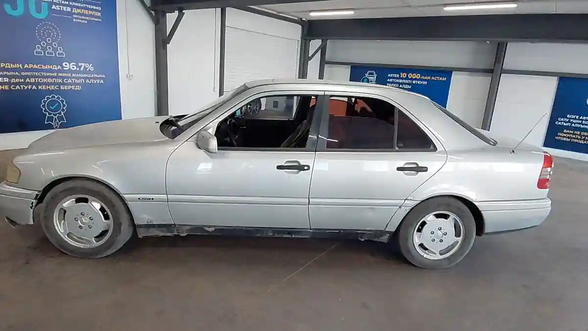 Mercedes-Benz C-Класс 1993 года за 1 000 000 тг. в Астана