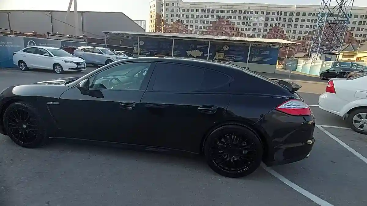 Porsche Panamera 2012 года за 22 000 000 тг. в Шымкент