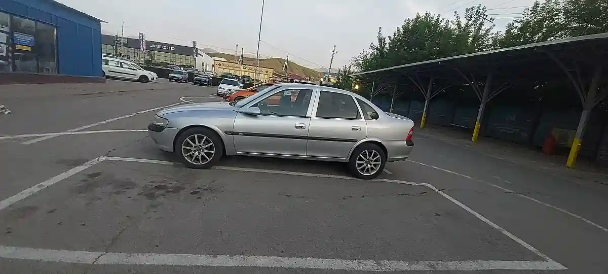 Opel Vectra 1998 года за 1 500 000 тг. в Алматы