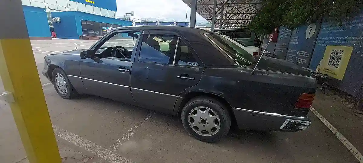 Mercedes-Benz W124 1992 года за 700 000 тг. в Алматы