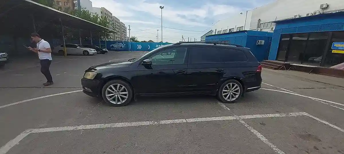 Volkswagen Passat 2011 года за 4 000 000 тг. в Алматы