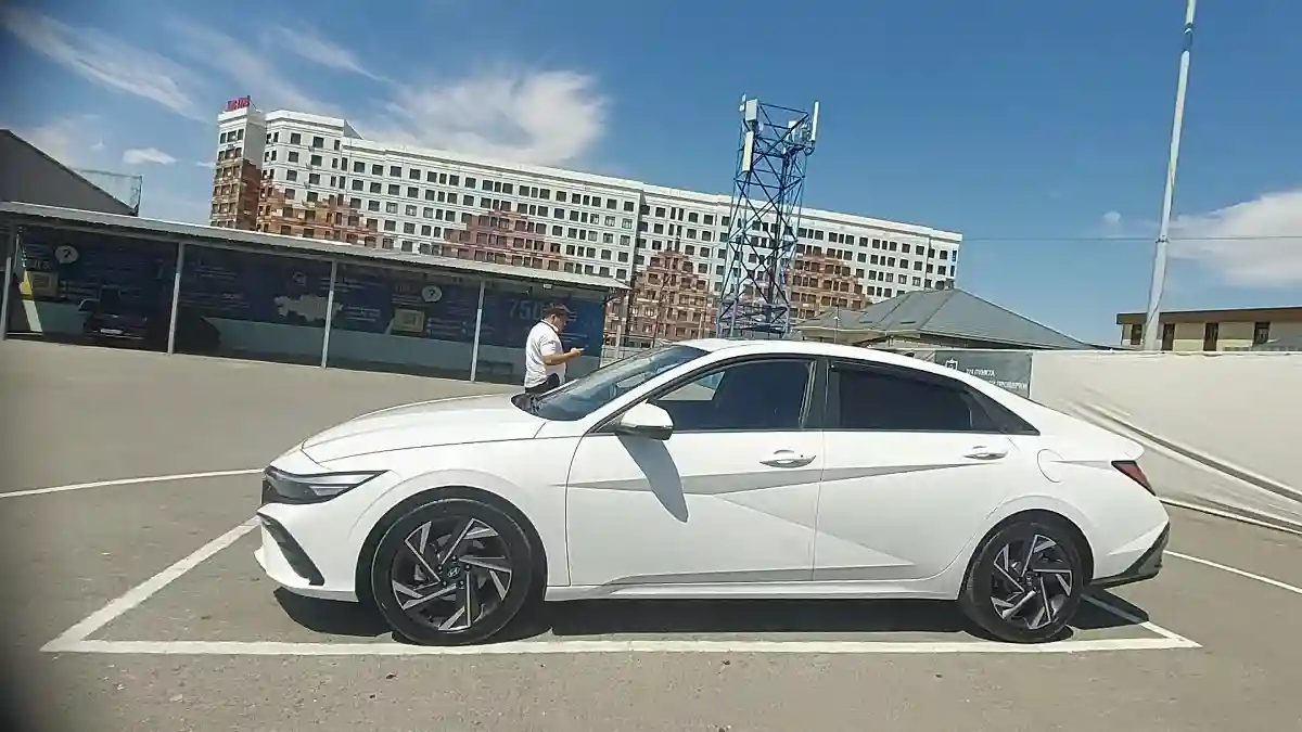 Hyundai Elantra 2024 года за 8 000 000 тг. в Шымкент