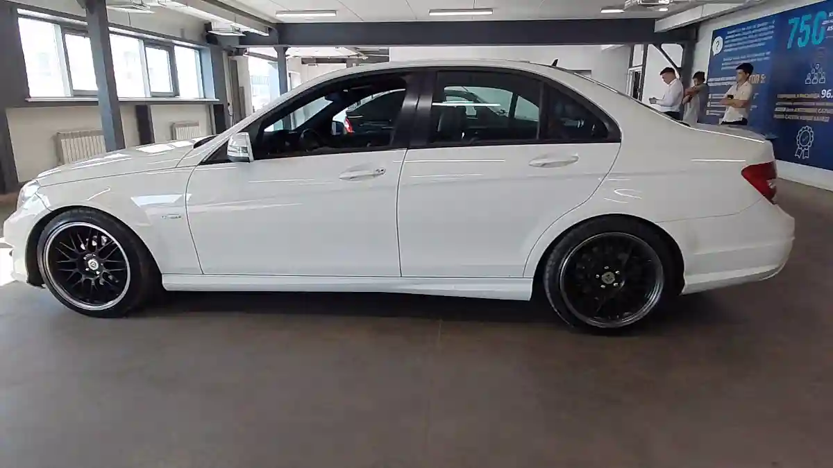 Mercedes-Benz C-Класс 2011 года за 6 500 000 тг. в Астана