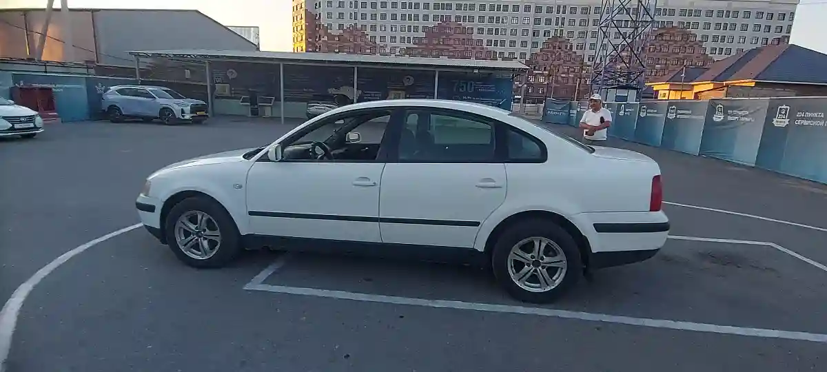 Volkswagen Passat 2000 года за 1 400 000 тг. в Шымкент