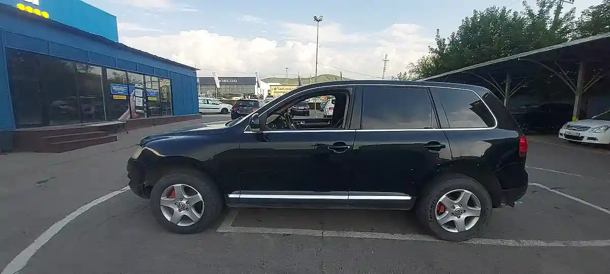 Volkswagen Touareg 2005 года за 5 500 000 тг. в Алматы