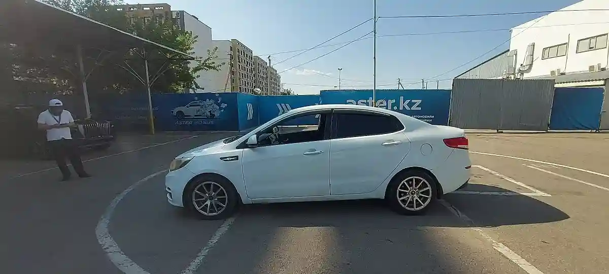 Kia Rio 2015 года за 4 000 000 тг. в Алматы