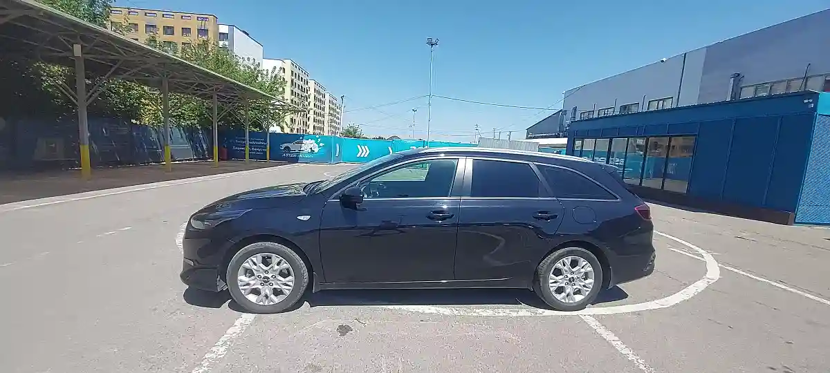 Kia Ceed SW 2023 года за 8 000 000 тг. в Алматы