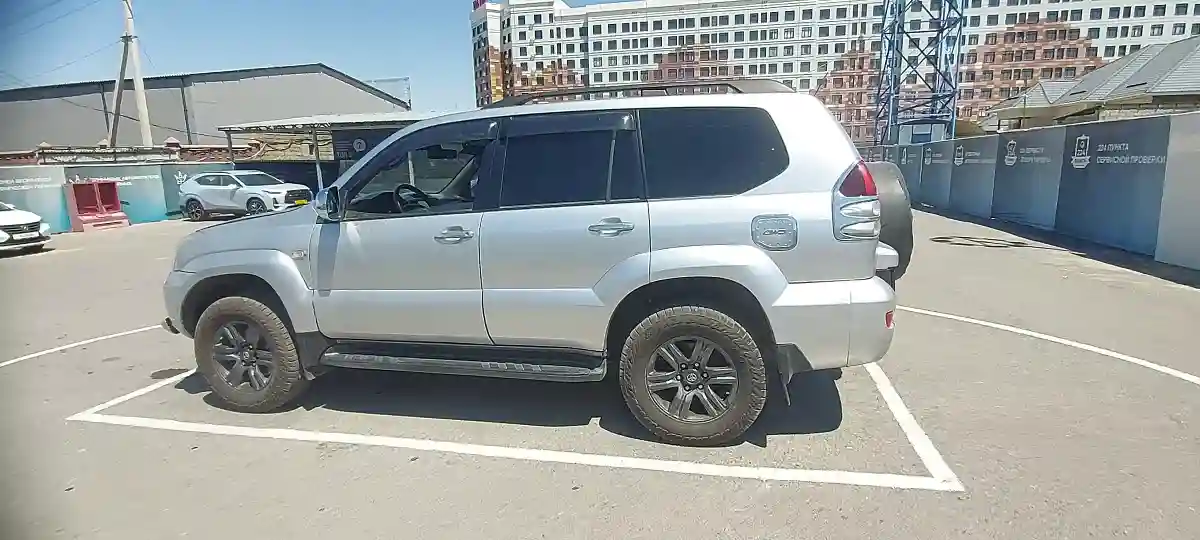 Toyota Land Cruiser Prado 2004 года за 8 000 000 тг. в Шымкент