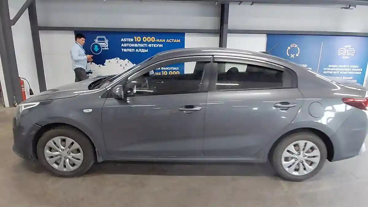 Kia Rio 2021 года за 7 000 000 тг. в Астана