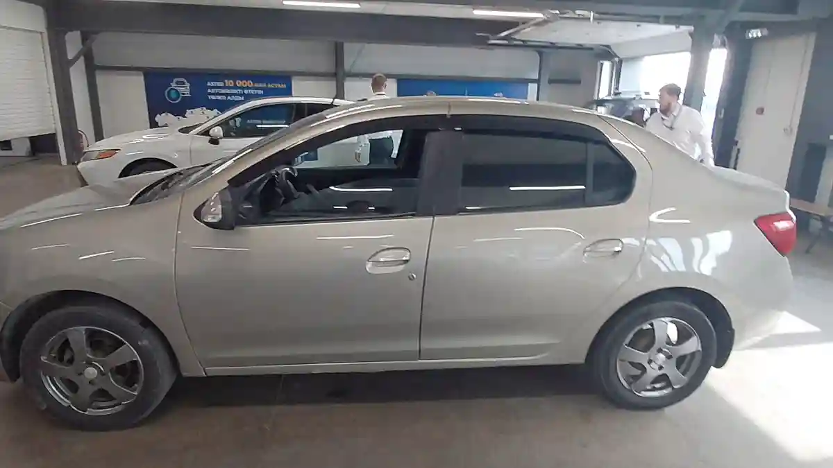 Renault Logan 2016 года за 3 200 000 тг. в Астана