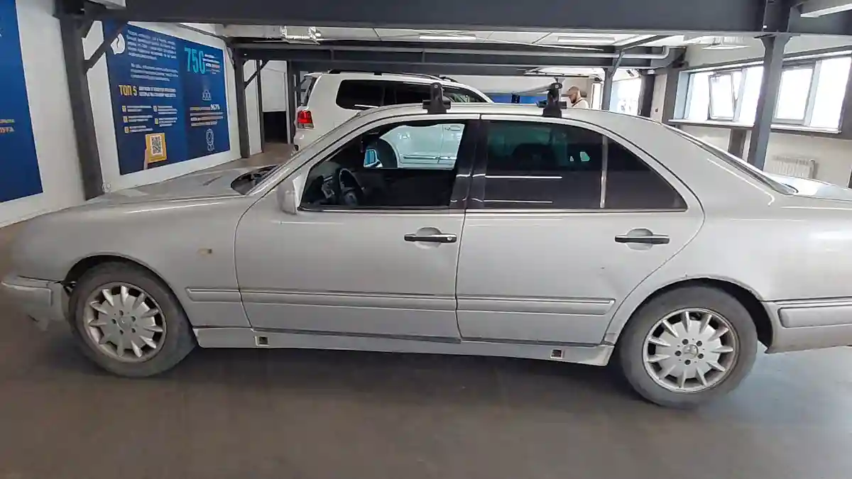 Mercedes-Benz E-Класс 1997 года за 2 000 000 тг. в Астана