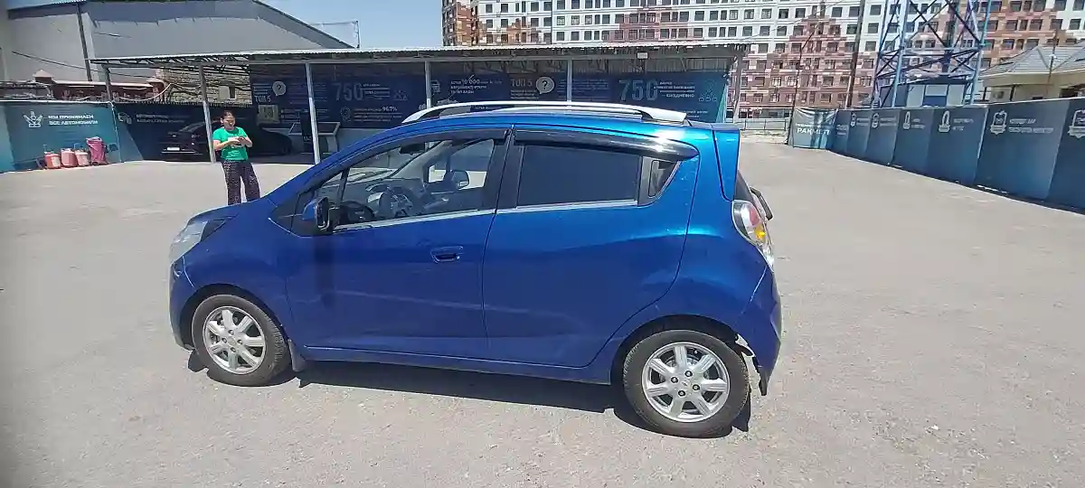 Chevrolet Spark 2012 года за 3 000 000 тг. в Шымкент