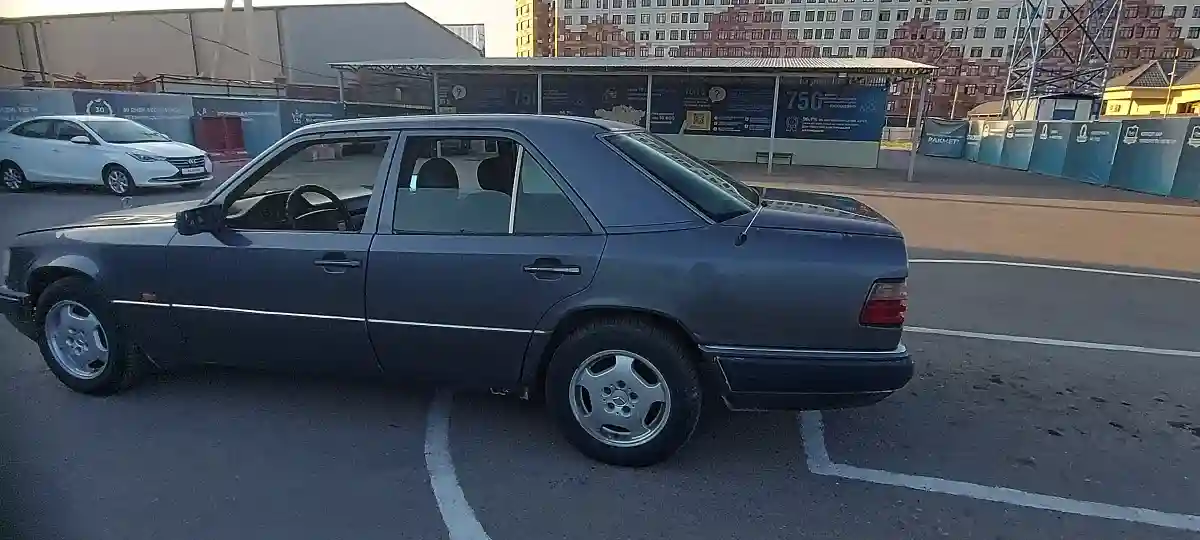 Mercedes-Benz E-Класс 1995 года за 1 500 000 тг. в Шымкент