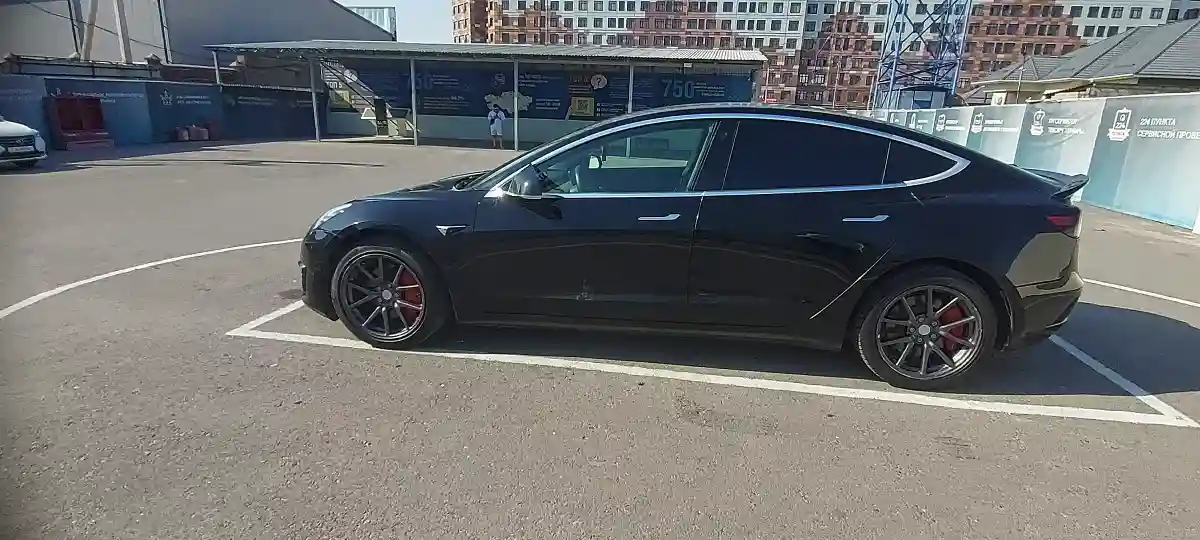 Tesla Model 3 2019 года за 10 500 000 тг. в Шымкент