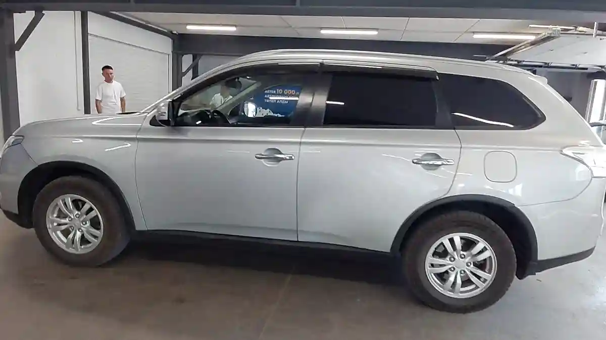 Mitsubishi Outlander 2014 года за 6 100 000 тг. в Астана
