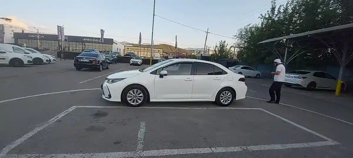 Toyota Corolla 2022 года за 9 000 000 тг. в Алматы