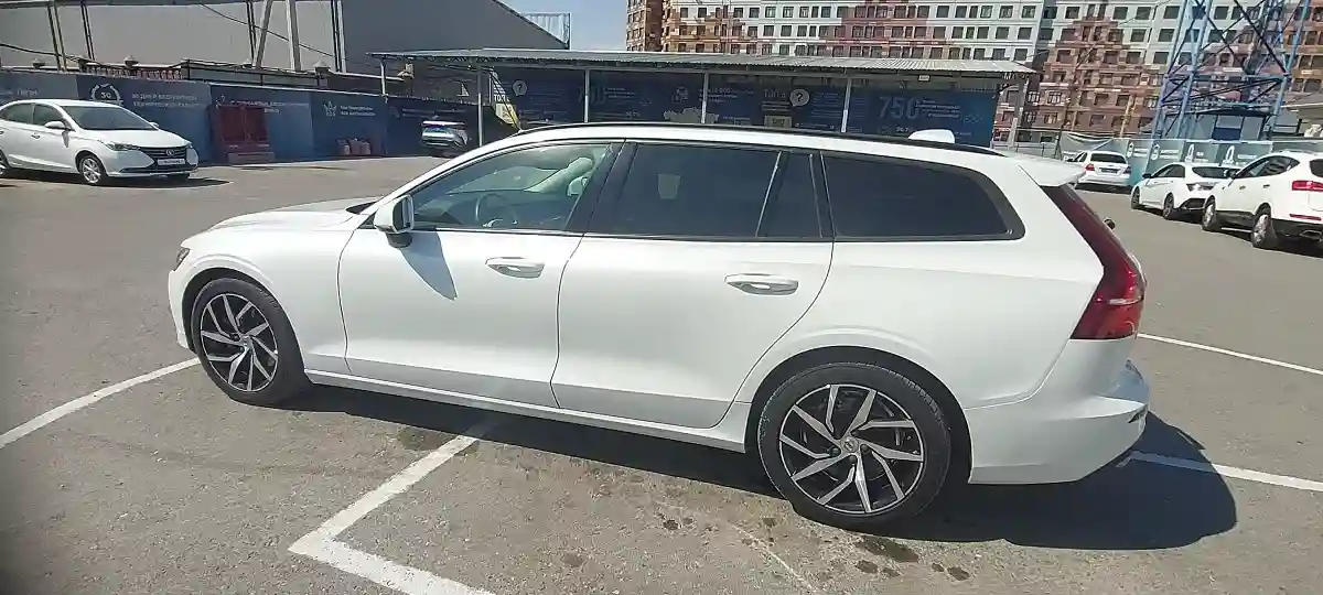 Volvo V60 2020 года за 25 000 000 тг. в Шымкент