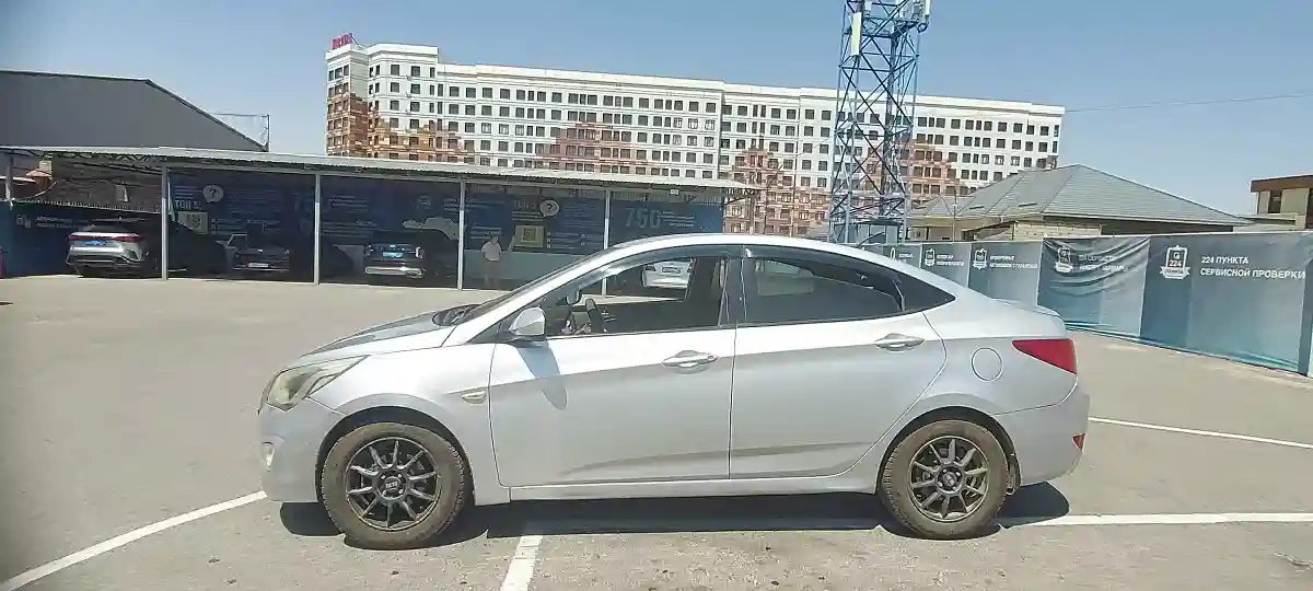 Hyundai Solaris 2015 года за 3 200 000 тг. в Шымкент
