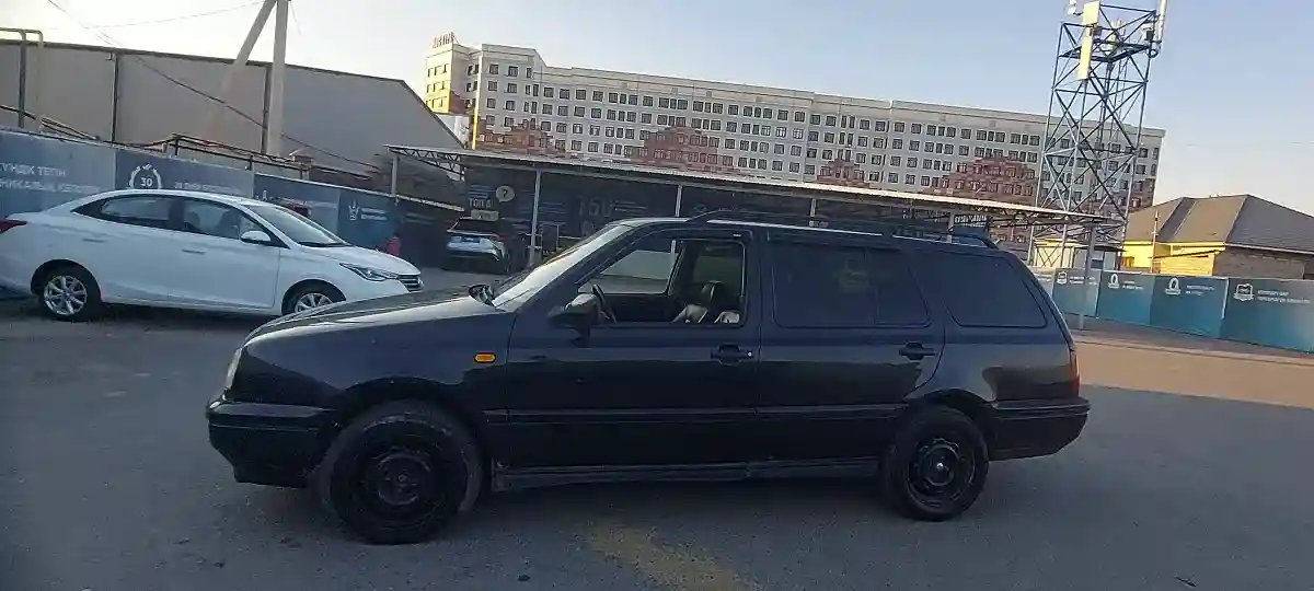 Volkswagen Golf 1998 года за 2 400 000 тг. в Шымкент