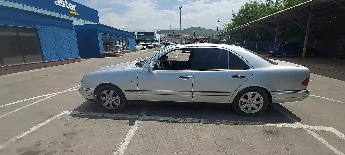 Mercedes-Benz E-Класс 1998 года за 2 600 000 тг. в Алматы