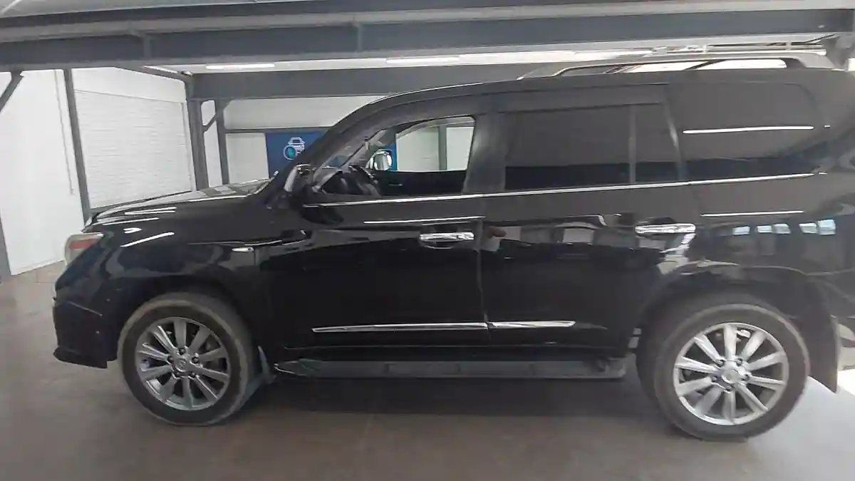 Lexus LX 2011 года за 19 000 000 тг. в Астана