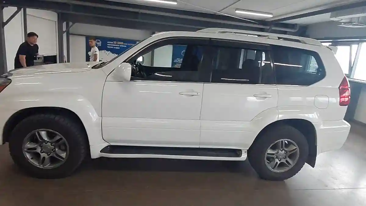 Lexus GX 2004 года за 10 000 000 тг. в Астана