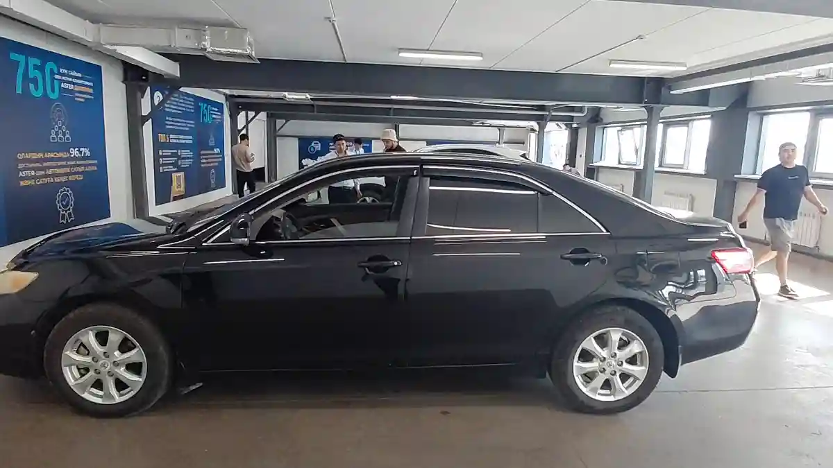 Toyota Camry 2010 года за 5 300 000 тг. в Астана