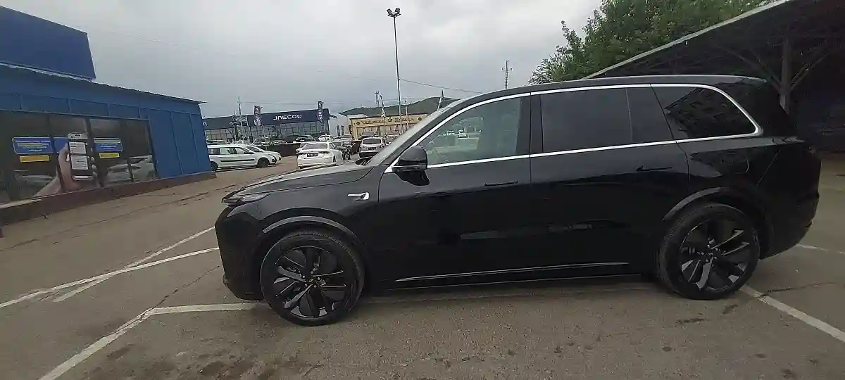 LiXiang L9 2023 года за 25 000 000 тг. в Алматы