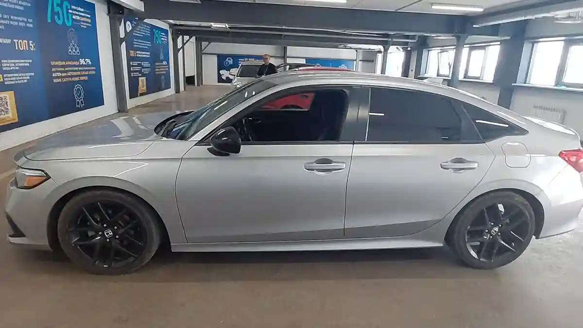 Honda Civic 2021 года за 10 000 000 тг. в Астана