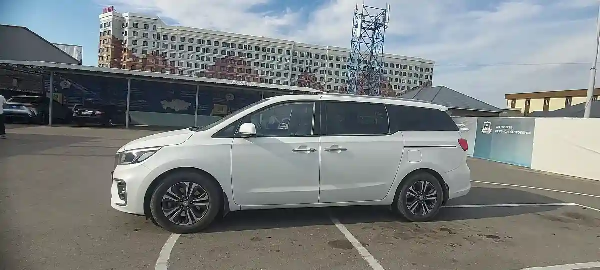 Kia Carnival 2019 года за 12 000 000 тг. в Шымкент