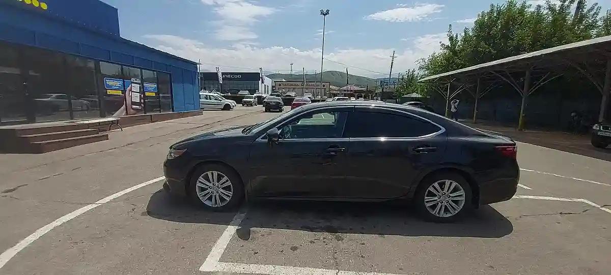 Lexus ES 2013 года за 9 000 000 тг. в Алматы