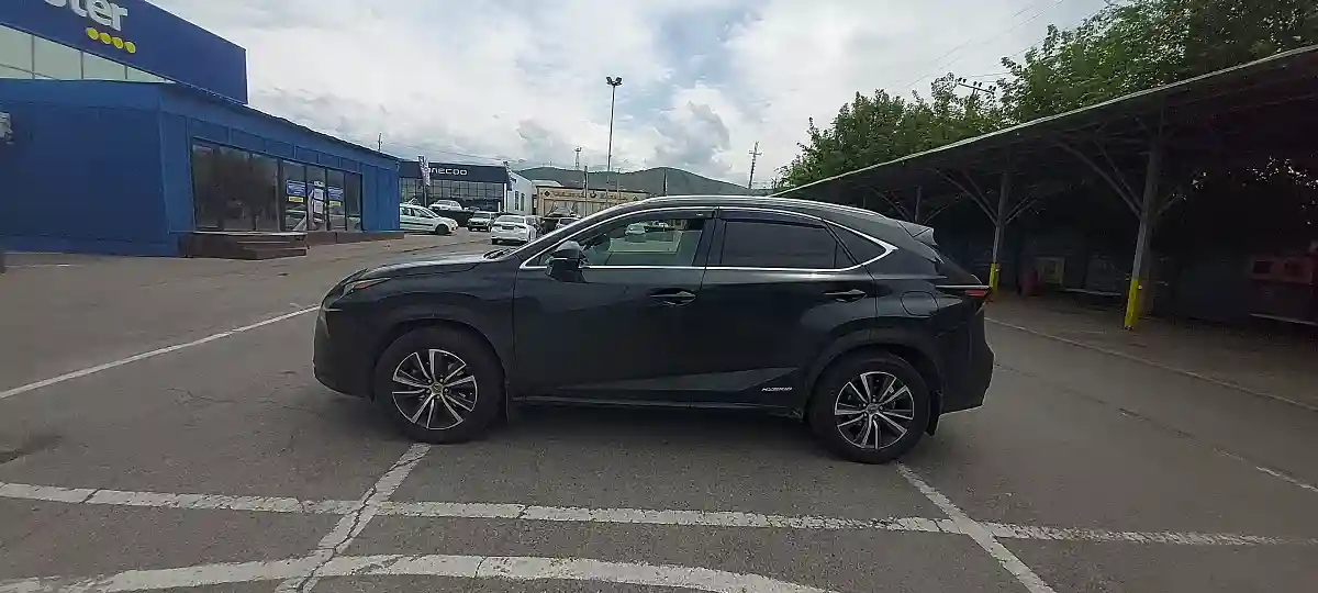 Lexus NX 2014 года за 14 000 000 тг. в Алматы