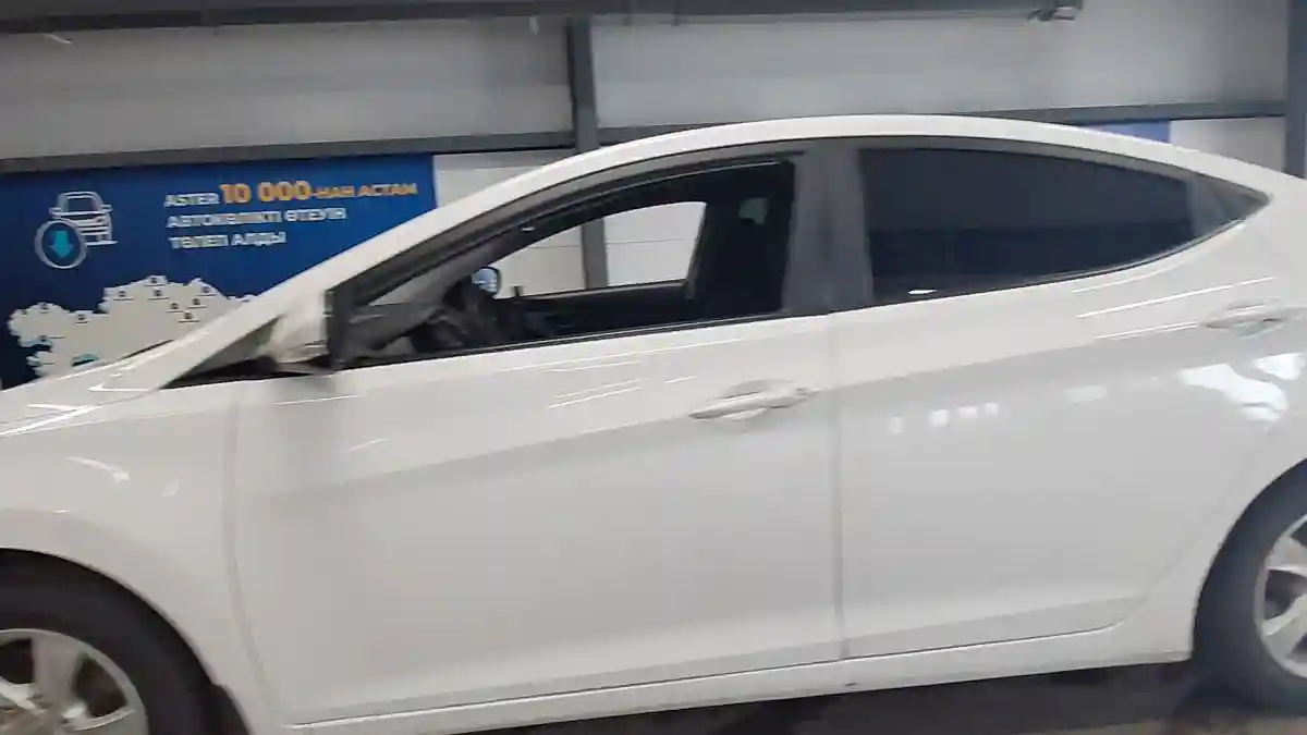 Hyundai Elantra 2014 года за 5 000 000 тг. в Астана