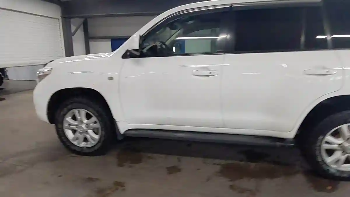 Toyota Land Cruiser 2011 года за 18 000 000 тг. в Астана