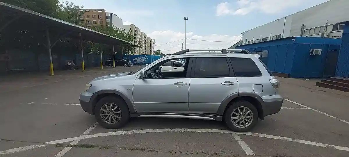 Mitsubishi Outlander 2005 года за 3 200 000 тг. в Алматы